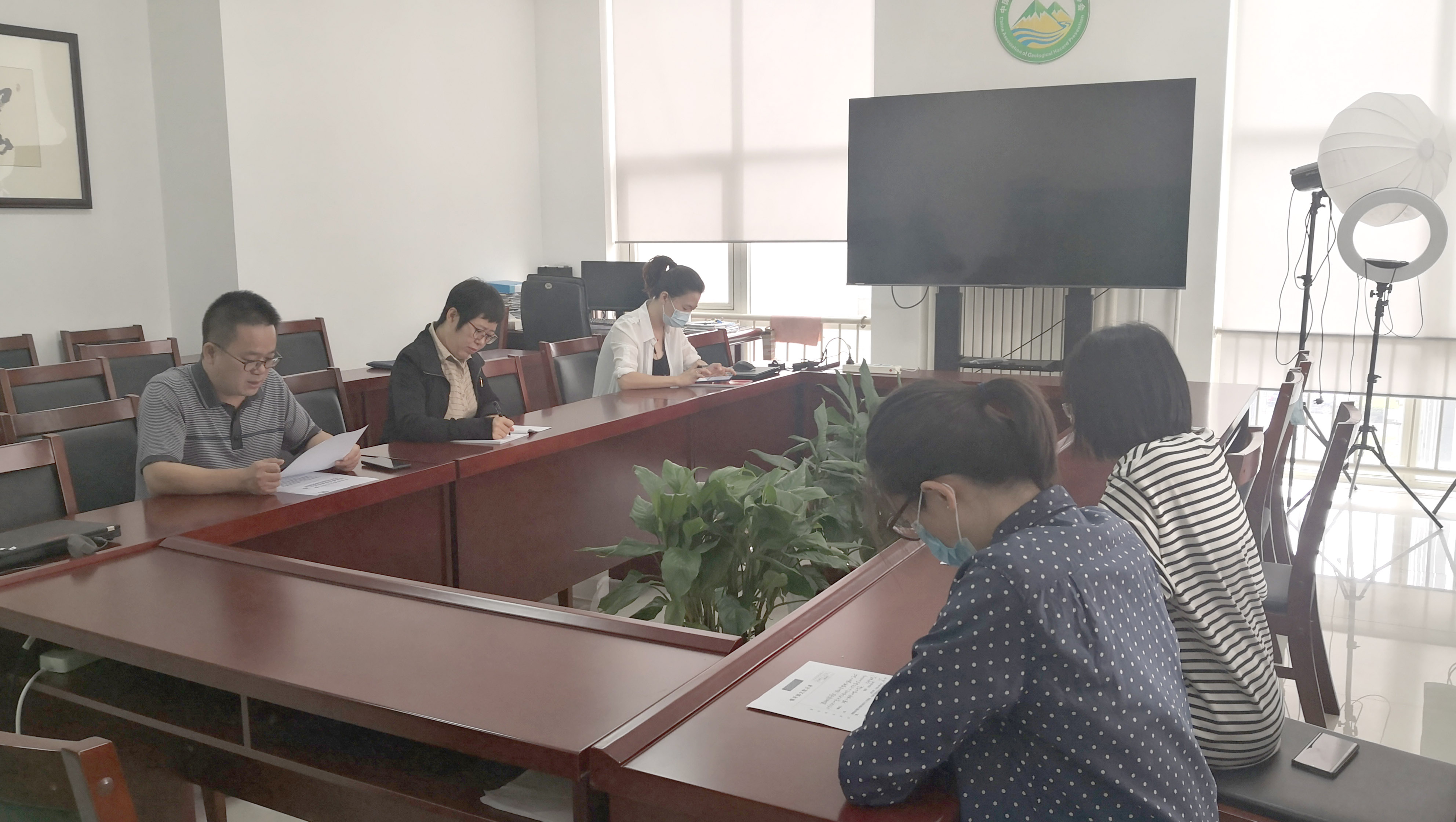 5f6863f13950b.jpg 5f6863f13950b.jpg